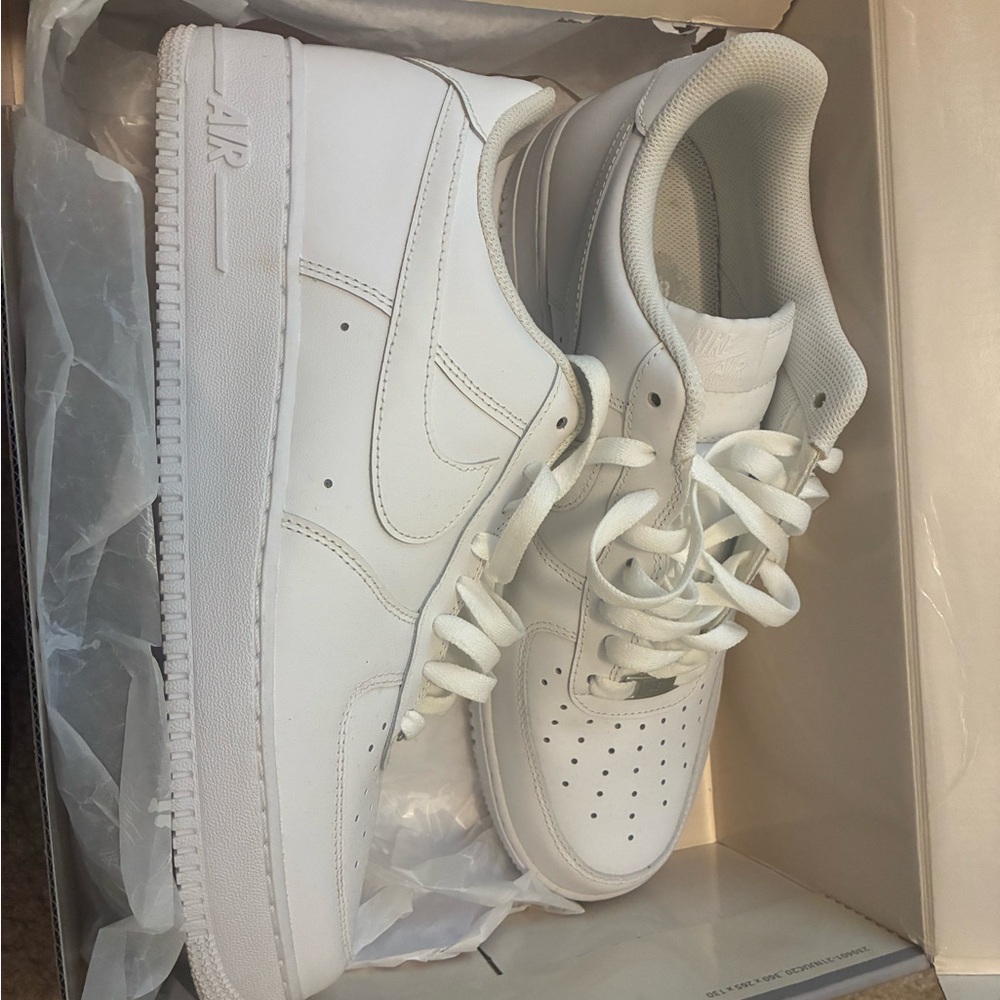 Nike Men's White Athletic Shoes